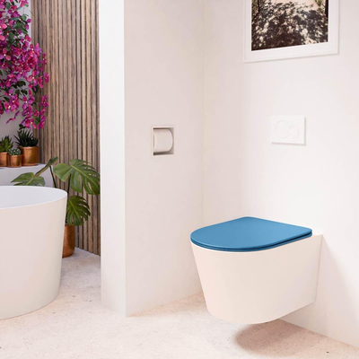 Mondiaz LAVIE hangtoilet – spoelrandloos – 36 x 53 cm – met softclose zitting – Rosee (roze), zitting Jeans (blauw)