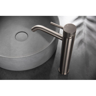 Wiesbaden Ribbd XL Mitigeur lavabo haut avec coldstart acier brossé PVD