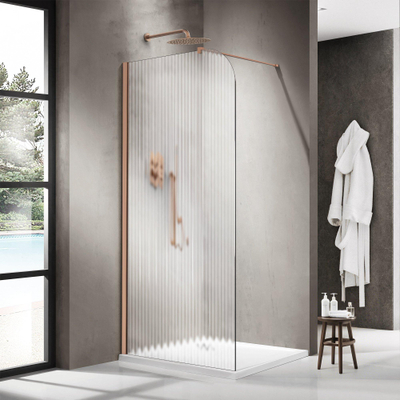 Fortifura Galeria Paroi de douche à l’italienne - 110x200cm - paroi en verre arrondie - gauche - verre nervuré - barre de fixation murale - cuivre brossé PVD