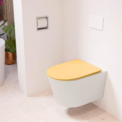Mondiaz LAVIE hangtoilet – spoelrandloos – 36 x 53 cm – met softclose zitting – Linen (offwhite), zitting Ocher (geel)