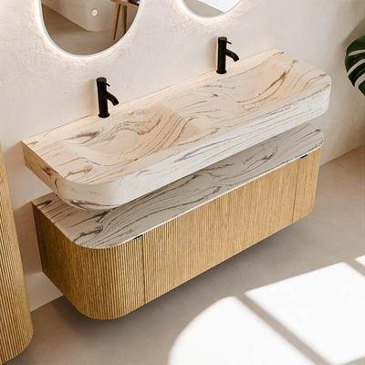 MONDIAZ THOR-DLUX 140cm badmeubel ronding links + rechts kleur Oak met 1 lade en 2 deuren. Vrijhangende wastafel CLOUD Dubbel 2 kraangaten kleur Nata.