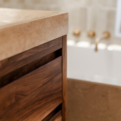 Forzalaqua Gela 2.0 wastafelonderkast 140x51x60cm met 4 softclose greeploze lades Massief Eiken Pure Walnut
