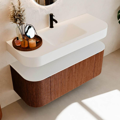 MONDIAZ THOR Meuble de salle de bains 120cm arrondi gauche + droite couleur Ruby avec 1 tiroir et 2 portes. Vasque suspendue CLOUD Milieu 1 trou de robinet couleur Talc.