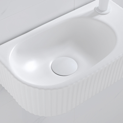 Fugaflow Efficiente Pietra Ensemble lave-mains – 40 x 21,5 x 12 cm – droite – nervuré – demi-rond – 1 trou pour robinet – céramique – robinet pour lave-mains blanc mat – bonde d’évacuation – siphon extra-plat – blanc brillant