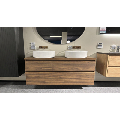 Proline Top badkamermeubelset 120x46x63.2cm wastafelblad a symmetrisch MFC Cabana oak incl 2x Basic-Line waskom 39x39x15cm wit SHOWROOMMODEL