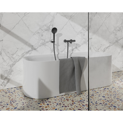 Fortifura Calvi Thermostatische badkraan - met ronde handdouche handdouchehouder en gladde doucheslang - PVD - geborsteld gunmetal (antraciet)