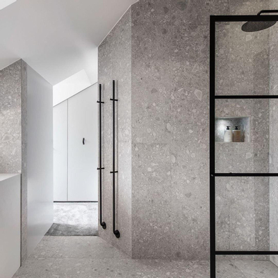 Instamat Jay Radiateur sèche-serviettes électrique 172cm de haut 29Watt Noir soft