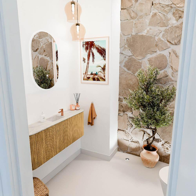 Mondiaz JOYA-DLUX 113.2cm toiletmeubel - ronding links en rechts kleur Oak - Wastafel FAYE positie Midden 1 kraangat kleur Ostra.