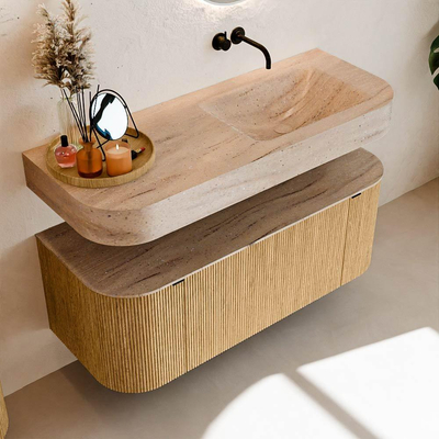 MONDIAZ THOR-DLUX 120cm badmeubel ronding links + rechts kleur Oak met 1 lade en 2 deuren. Vrijhangende wastafel CLOUD Rechts zonder kraangat kleur Saba.