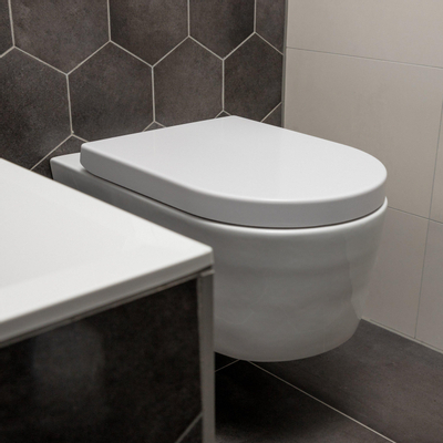 QeramiQ Salina toiletset met inbouwreservoir, closetzitting met softclose en bedieningsplaat wit