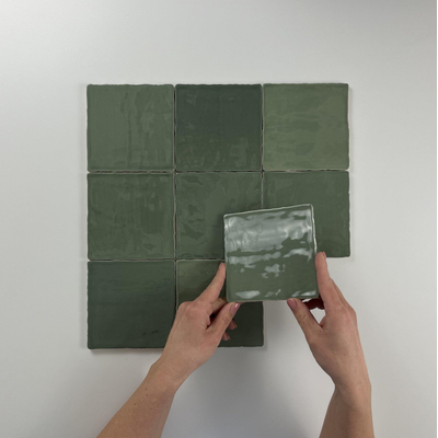 Terravito MalenoJade brillant forme artisanale 13x13