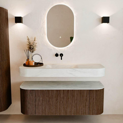 MONDIAZ THOR-DLUX 130cm badmeubel ronding links + rechts kleur Walnut met 1 lade en 2 deuren. Vrijhangende wastafel CLOUD Midden zonder kraangat kleur Opalo.