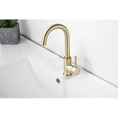 Fortifura Calvi wastafelkraan - hoog - draaibare - uitloop - PVD - geborsteld messing (goud) OUTLETSTORE