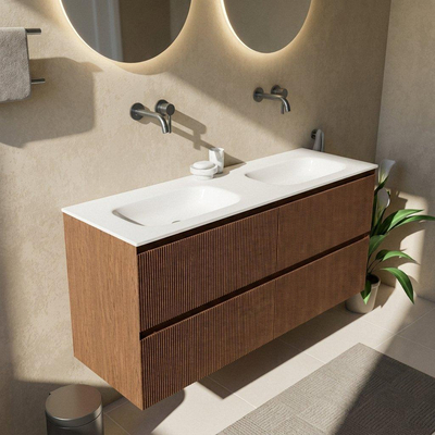 Saniclass Holz Atelier Ensemble de meubles de salle de bains - 140x45x61.5cm - lavabo Flow en solid surface blanc - 2 vasques - sans trous de robinetterie - 4 tiroirs - mat walnut pure (bois)