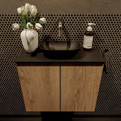 Mondiaz Fowy Meuble de toilette - 60x50x23cm - chêne blanchi mat - 0 trous de robinet - lavabo centré - 2 portes - solid surface - plan Mélamine - lavabo : noir