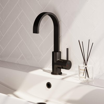 Brauer Stripe wastafelkraan - model A - opbouw - hoog - platte uitloop - zwart