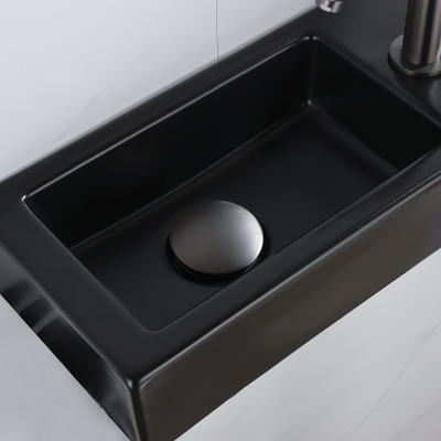 QeramiQ Fuente fonteinset – 37.5x18.5x9 cm – keramiek zwart mat – kraangat rechts – kraan geborsteld gunmetal