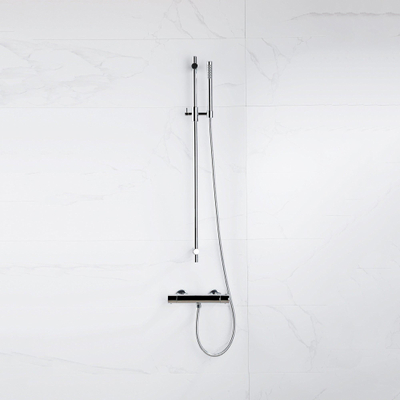 FugaFlow Eccelente Sobrado Ensemble de douche barre curseur avec douchette stick, flexible en métal et robinet de douche Chrome