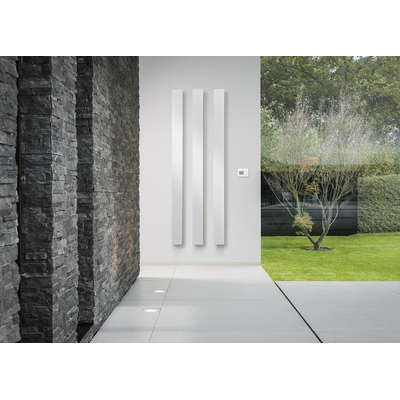 Vasco Beams radiateur électrique - 180x15cm - 950Watt - avec prise - 9005 - jet black (noir)