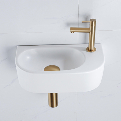 QeramiQ Fuente fonteinset – 40x21.5x12 cm – keramiek wit mat – kraangat rechts – geborsteld gouden kraan