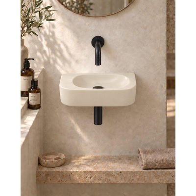 QeramiQ Fuente fonteinset – halfrond – 40x21.5x12 cm – keramiek beige – zonder kraangat – mat zwarte kraan