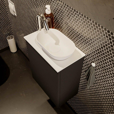 Mondiaz Fowy Meuble de toilette - 40x50x23cm - urban mat - 1 trou de robinet - lavabo à droite - 1 porte - solid surface - plan MDF - lavabo : blanc