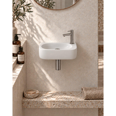 QeramiQ Fuente fonteinset – halfrond – 40x21.5x12 cm – keramiek wit mat – kraangat rechts – kraan gunmetal