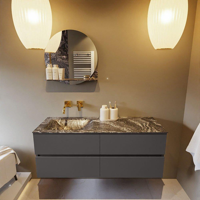 Mondiaz VICA-DLUX ensemble de meuble de salle de bain - 130cm - meuble sous-vasque gris foncé - 4 tiroirs - lavabo encastré cloud gauche - sans trous de robinet - miroir modèle spot - version XL 60cm de haut - lave