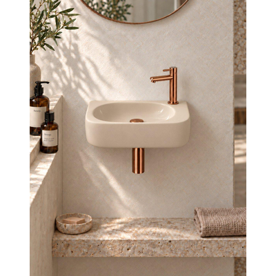 QeramiQ Fuente fonteinset – halfrond – 40x21.5x12 cm – kraangat rechts – geborsteld koperen kraan
