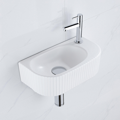 QeramiQ Fuente pack lave-mains – 40 x 21,5 x 12 cm – céramique blanc mat – perçage à droite – robinet chromé – cannelé