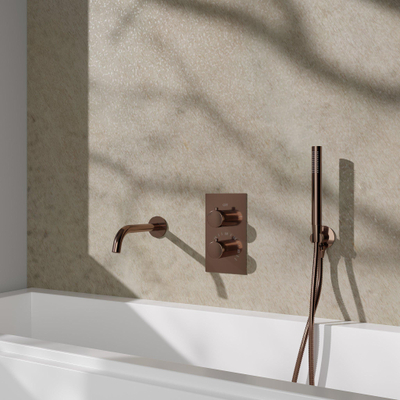 Fortifura Calvi Robinet de baignoire set - bec - 22cm réductible - flexible en métal - douchette à main - partie encastrable - support mural - cuivre brossé PVD