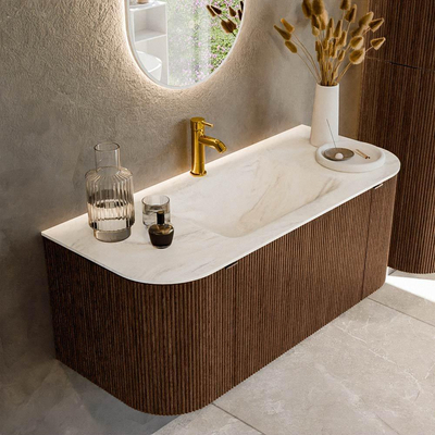 MONDIAZ KURVE-DLUX 110cm badmeubel met module 25 Len R kleur Walnut met 1 lade en 2 deuren. Wastafel CLOUD midden 1 kraangat kleur Ostra.