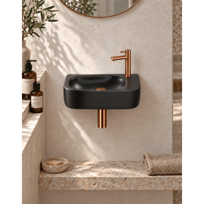 QeramiQ Fuente fonteinset – halfrond – 40x21.5x12 cm – keramiek zwart mat – geborsteld koperen kraan