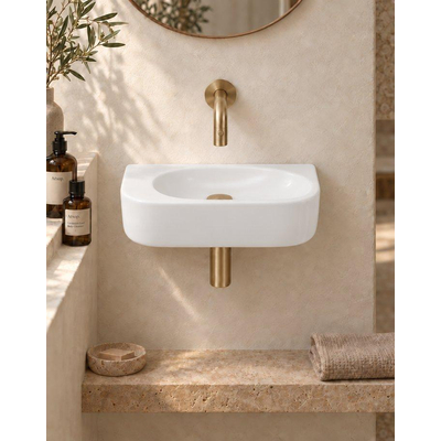 QeramiQ Fuente fonteinset – halfrond – 40x21.5x12 cm – keramiek wit glans – geborsteld gouden kraan