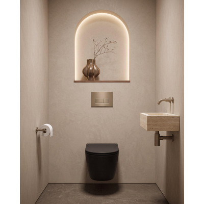 QeramiQ Dely Toiletset - 36.3x51.7cm - Geberit UP720 inbouwreservoir - rimless - diepspoel - 35mm zitting - softclose - bedieningsplaat geborsteld messing - rechthoekige knoppen - mat zwart