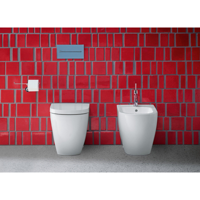 Duravit ME by Starck WC sur pied à fond creux dos contre mur 37x60cm évacuation horizontale avec Wondergliss blanc