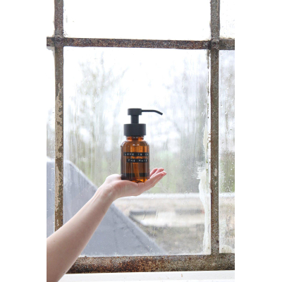 Wellmark Shampoo bruin glas zwarte pomp 250ml LOVE IS IN THE HAIR Black label SHOWROOMMODEL