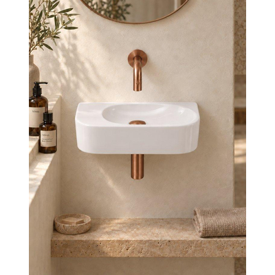 QeramiQ Fuente fonteinset – halfrond – 40x21.5x12 cm – keramiek wit glans – geborsteld koperen kraan
