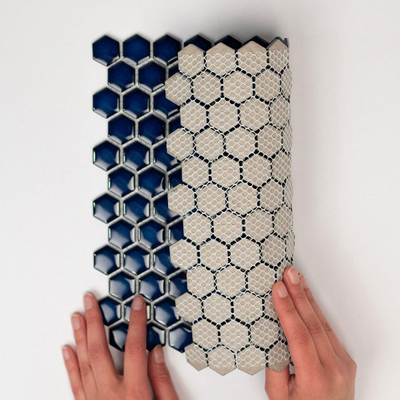 The Mosaic Factory Barcelona Carrelage mosaïque hexagonal 26x30cm pour le mur et pour l'intérieur et l'extérieur porcelaine verni résistant au gel Bleu de cobalt brillant