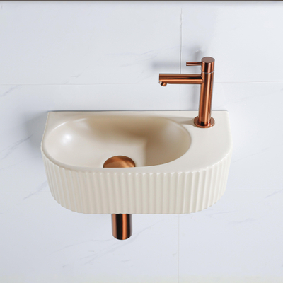 Fugaflow Efficiente Pietra Ensemble de fontaine - 40x21,5x12cm - droite - rainuré - demi-ronde - 1 trou de robinet - céramique - robinet de fontaine cuivre brossé - bouchon de vidange - siphon abaissé - beige