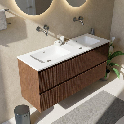 Saniclass Holz Atelier Ensemble meuble de salle de bains - 140x45x77.5cm - lavabo Torino en solid surface blanc - sans trou de robinet - 4 tiroirs - walnut pure mat (bois)