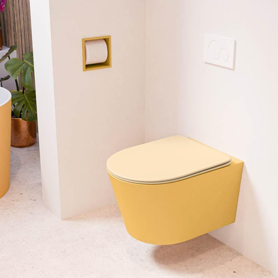 Mondiaz LAVIE hangtoilet – spoelrandloos – 36 x 53 cm – met softclose zitting – Ocher (geel), zitting Sand (beige)