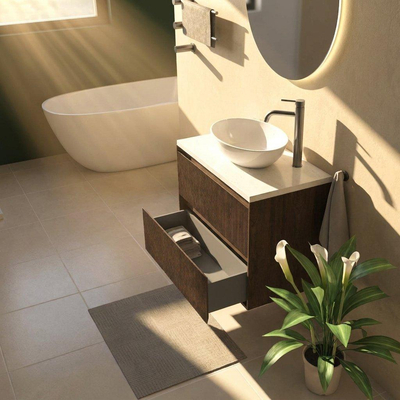 Saniclass Holz Atelier Ensemble meuble de salle de bains - 80x45x63cm - Plan vasque en marbre Dia poli (blanc) - 1 trou de robinet - 2 tiroirs - chêne charcoal mat (bois)