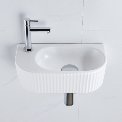 QeramiQ Fuente pack lave-mains – 40 x 21,5 x 12 cm – céramique blanc mat – perçage à gauche – robinet chromé – cannelé