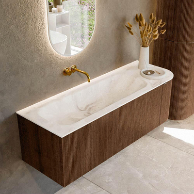 MONDIAZ KURVE-DLUX meuble de salle de bains 135cm avec module 25 R couleur Walnut avec 1 tiroir et 1 porte. Lavabo BIG MEDIUM gauche sans trou de robinet couleur Frappe.