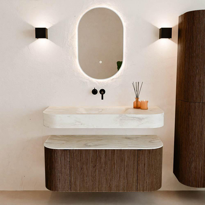 MONDIAZ THOR-DLUX 110cm badmeubel ronding links + rechts kleur Walnut met 1 lade en 2 deuren. Vrijhangende wastafel CLOUD Midden zonder kraangat kleur Ostra.