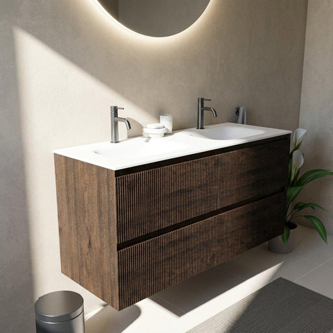 Saniclass Holz Atelier Badkamermeubelset - 120x45x61.5cm - Flow solid surface wastafel wit - 2 wasbakken - 2 kraangaten - 2 lades - mat eiken charcoal (hout) SW1478421