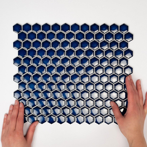 The Mosaic Factory Barcelona Carrelage mosaïque hexagonal 26x30cm pour le mur et pour l'intérieur et l'extérieur porcelaine verni résistant au gel Bleu de cobalt brillant SW258544