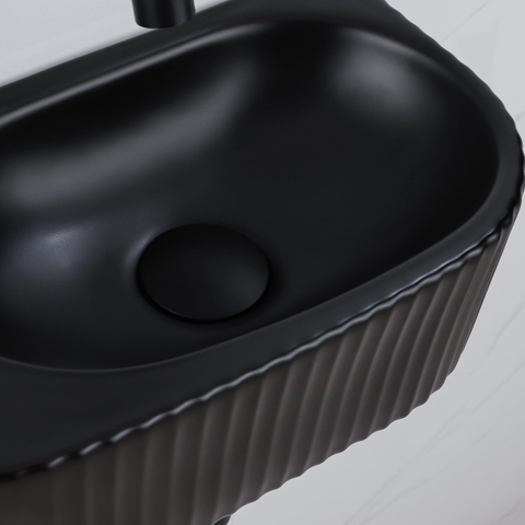 QeramiQ Fuente Ensemble de Lavabo - 40x21.5x12cm - strié - demi-rond - céramique - ensemble de robinet noir mat - bouchon de vidange - siphon abaissé - noir mat SW1233088