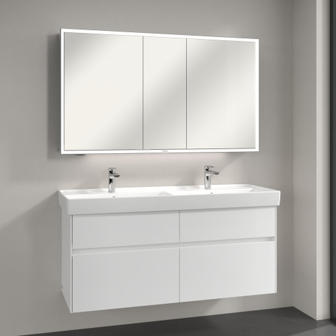 Villeroy & Boch My View Now My view spiegelkast - 130x75cm - 3 deuren - 2 contactdoos LED - zilver SW641566